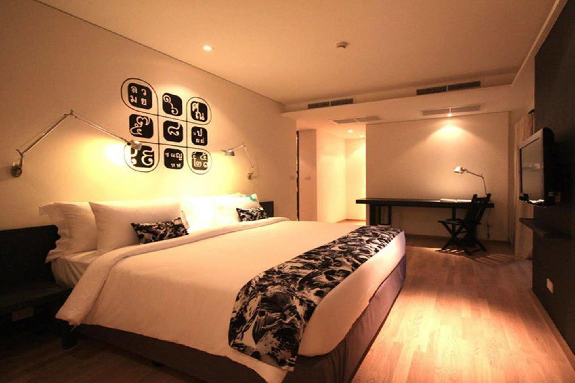 Tenface Bangkok Bagian luar foto